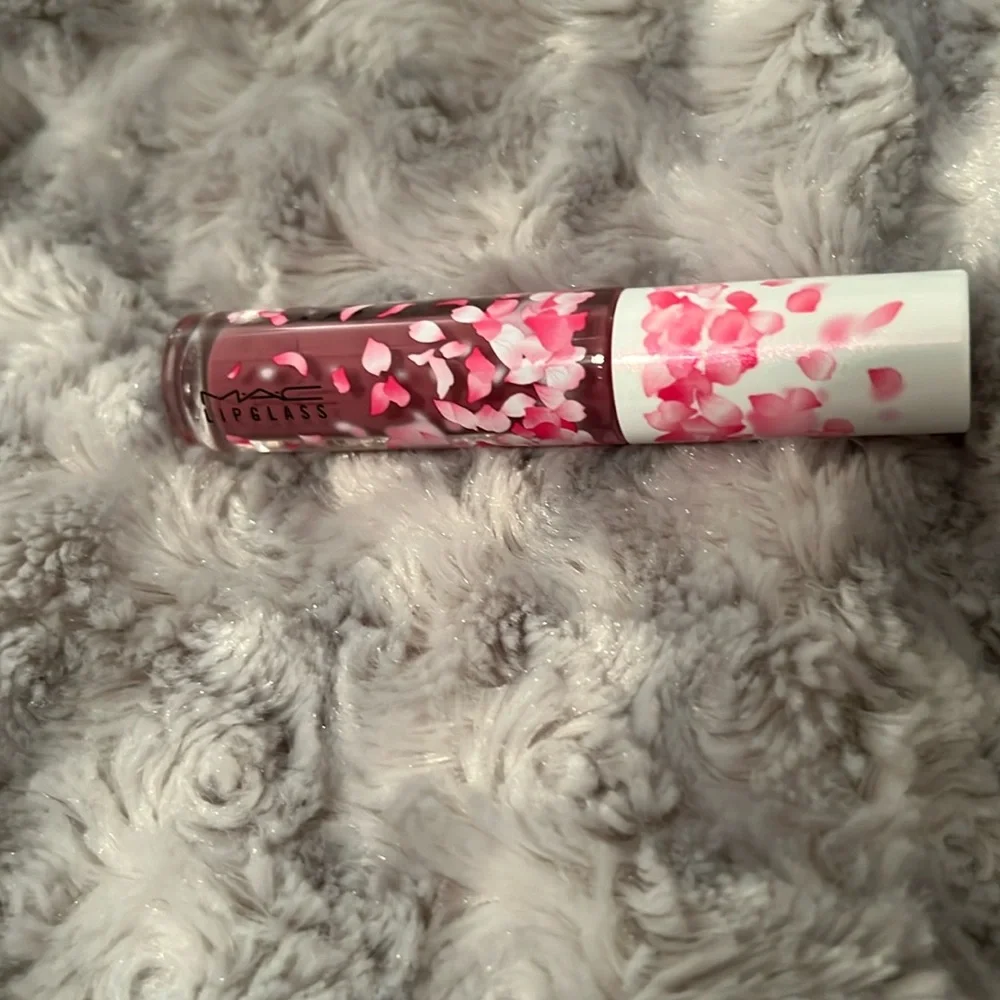 MAC Boom Boom Bloom Lipglass in Heartmelter BNIB